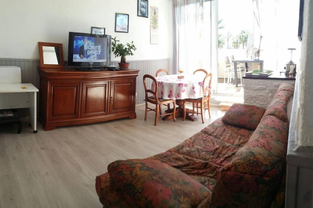 דירות סן סיפריאן Beau T2 Climatise Avec Terrasse 100M Plage מראה חיצוני תמונה